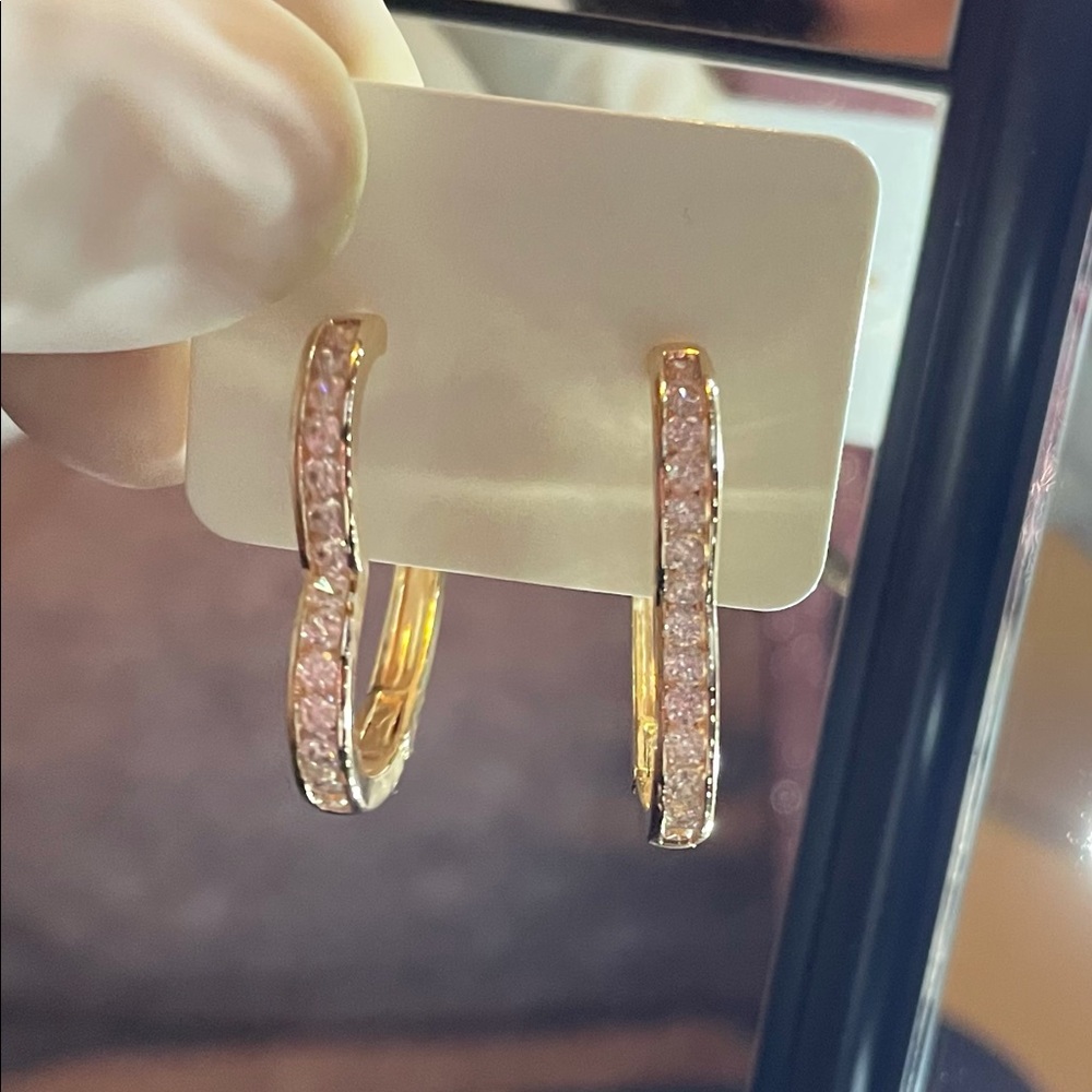 Gorgeous 18K Gold Plated ♥️ Earrings